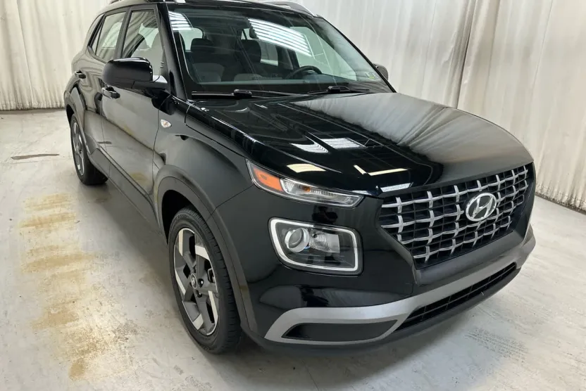 2022 Hyundai Venue SEL Limited photo 1