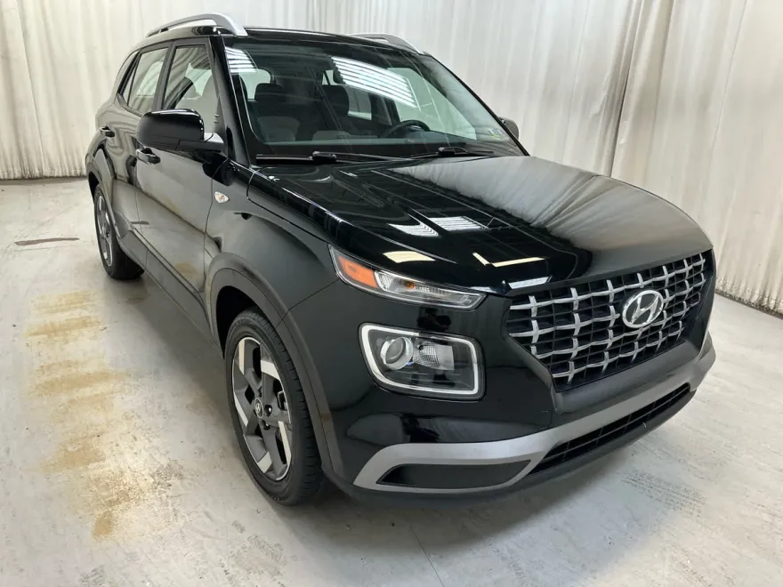 2022 Hyundai Venue SEL Limited photo 1