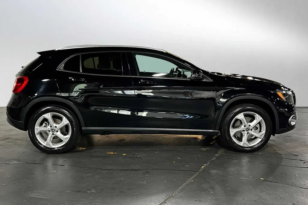 2020 Mercedes Benz GLA 250 photo 1