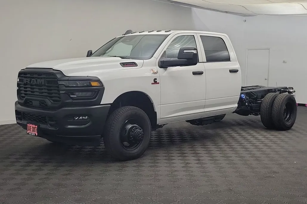2025 Ram 3500 Tradesman photo 1