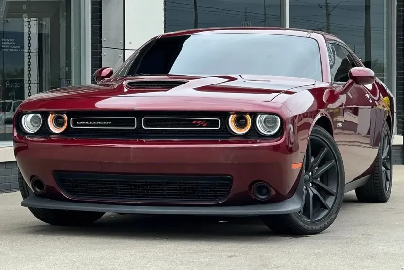 2023 Dodge Challenger R/T photo 1