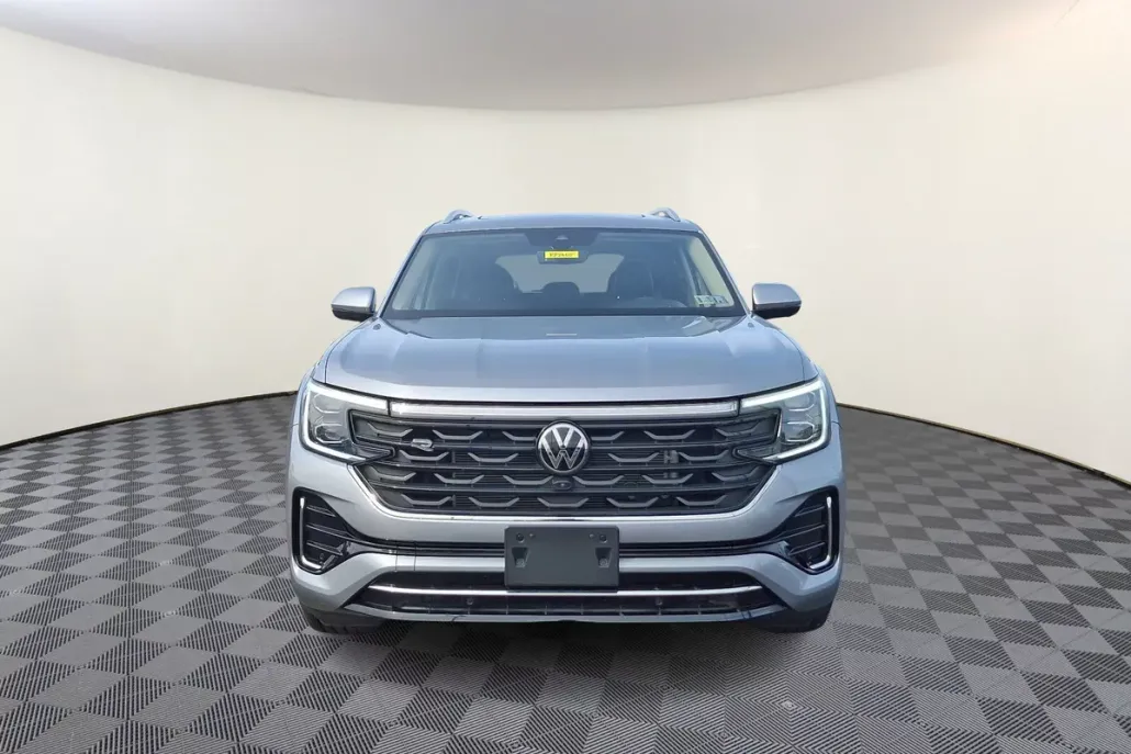2024 Volkswagen Atlas SEL Premium R-Line photo 1