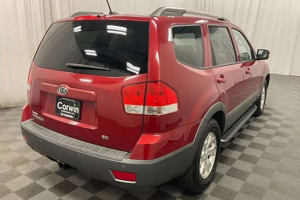 2009 Kia Borrego EX photo 1