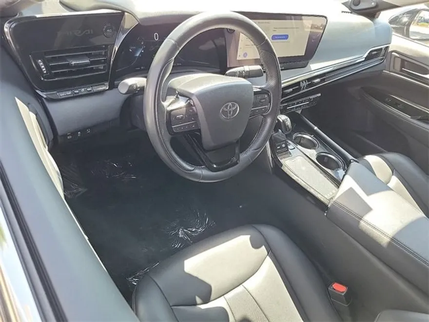 2023 Toyota Mirai XLE photo 1