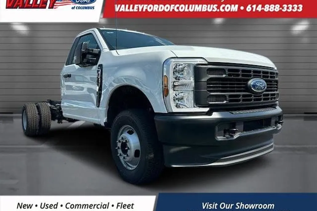 2025 Ford F-350 photo 1