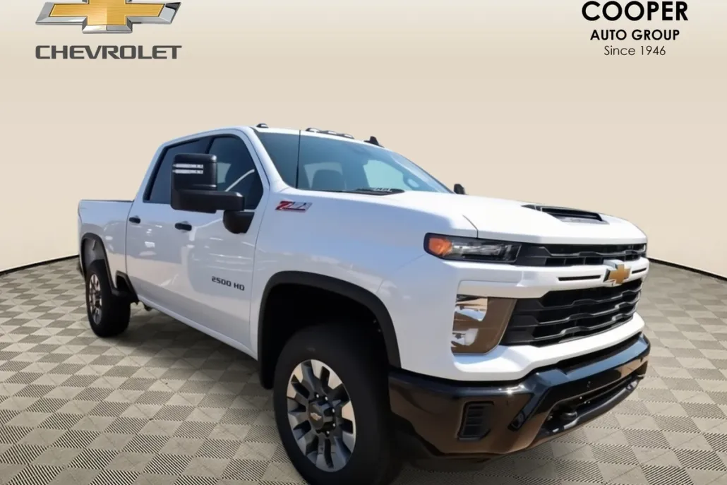 2026 Chevrolet Silverado 2500HD Custom photo 1