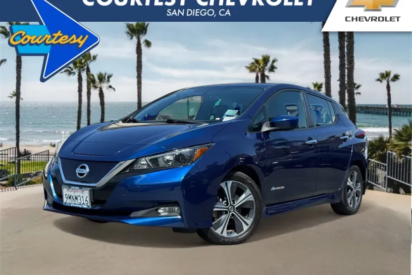 2019 Nissan Leaf SV photo 1