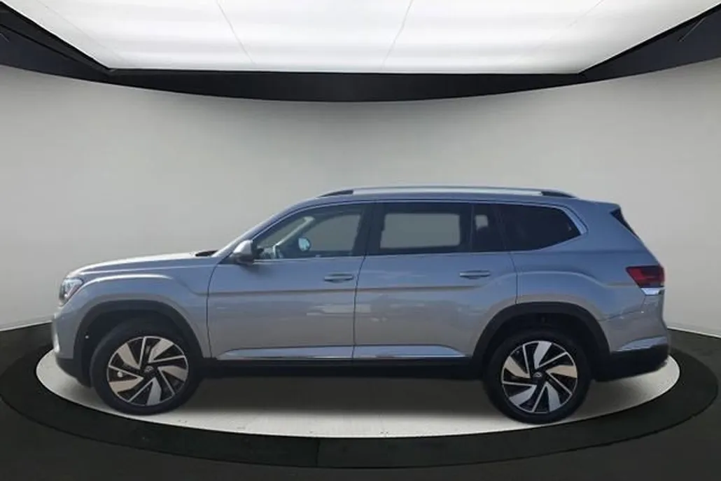 2026 Volkswagen Atlas SEL photo 1