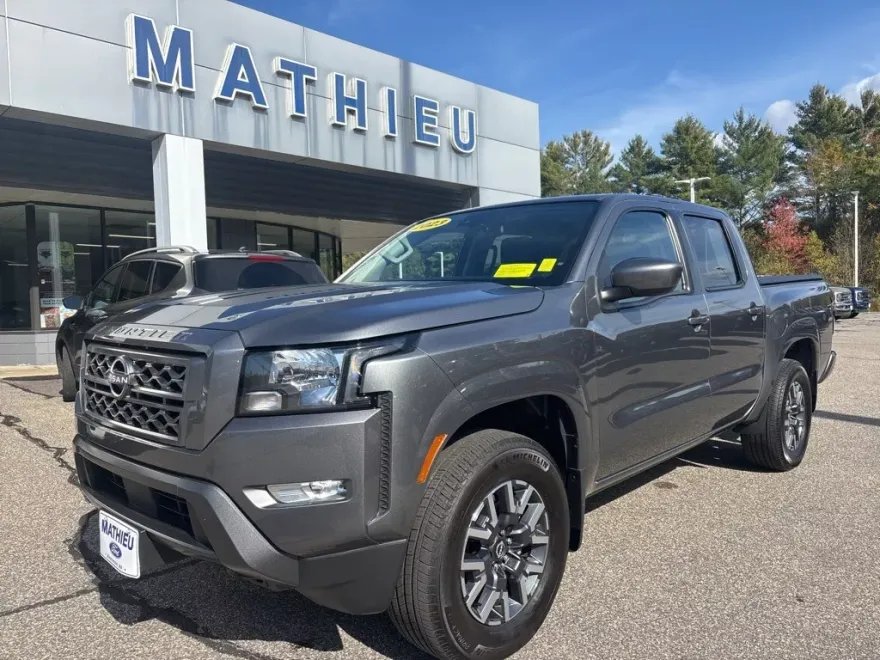 2023 Nissan Frontier SV photo 1