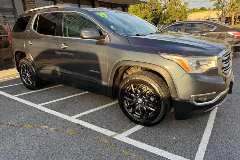 2019 Gmc Acadia SLT photo 1