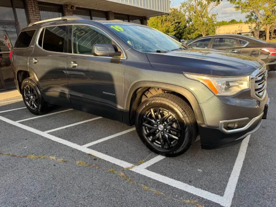 2019 Gmc Acadia SLT photo 1
