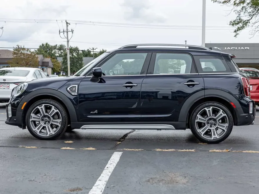 2024 Mini Countryman S Iconic photo 1