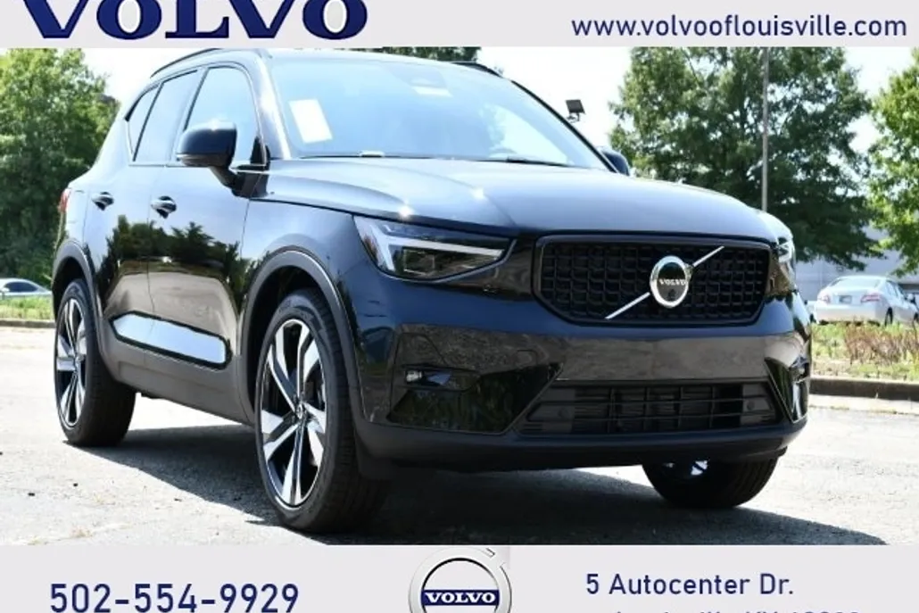 2025 Volvo XC40 Plus photo 1