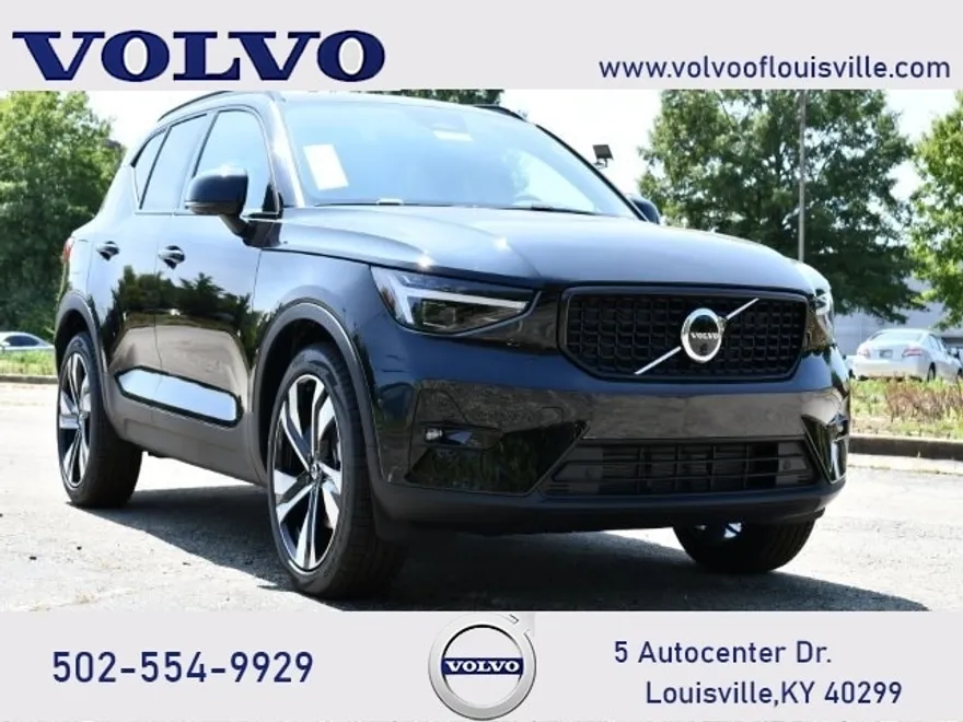 2025 Volvo XC40 Plus photo 1