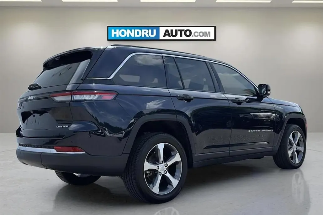 2024 Jeep Grand Cherokee Limited photo 1
