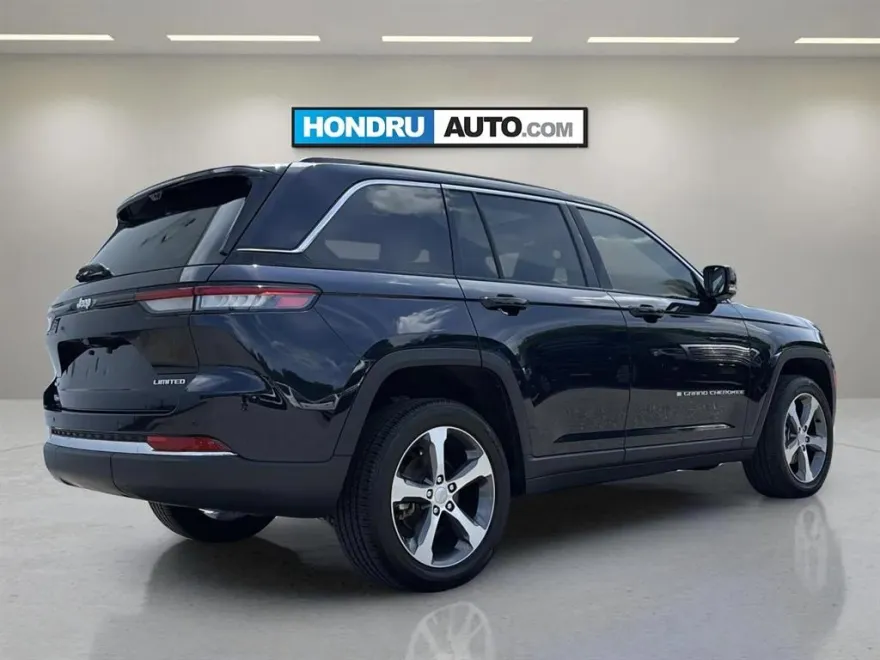 2024 Jeep Grand Cherokee Limited photo 1