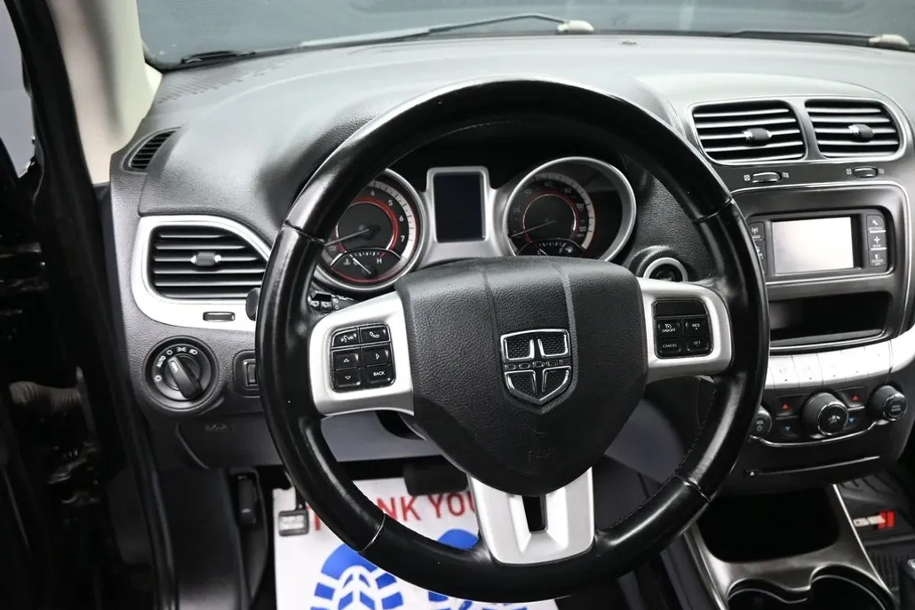 2020 Dodge Journey SE photo 1