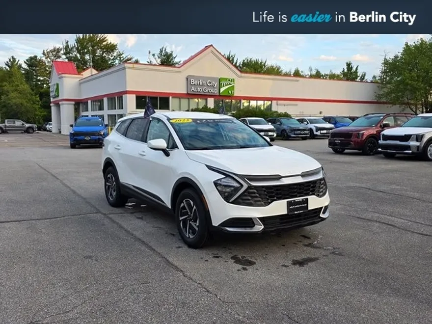 2023 Kia Sportage Hybrid LX photo 1