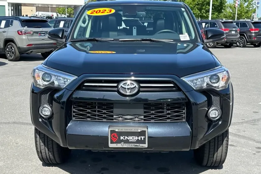 2023 Toyota 4Runner SR5 Premium photo 1