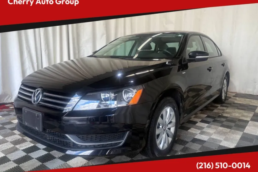 2015 Volkswagen Passat Wolfsburg Edition photo 1