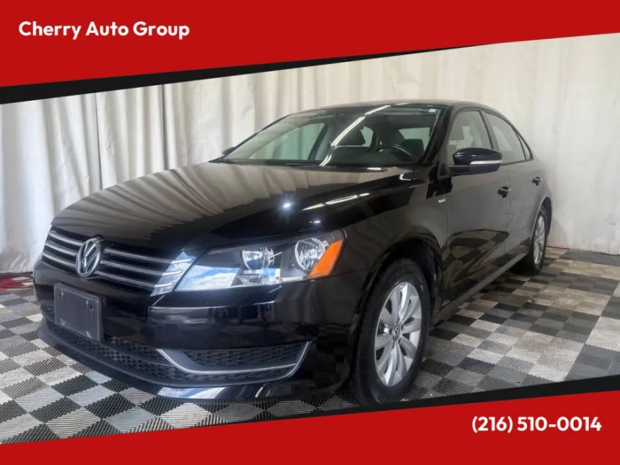 2015 Volkswagen Passat Wolfsburg Edition photo 1