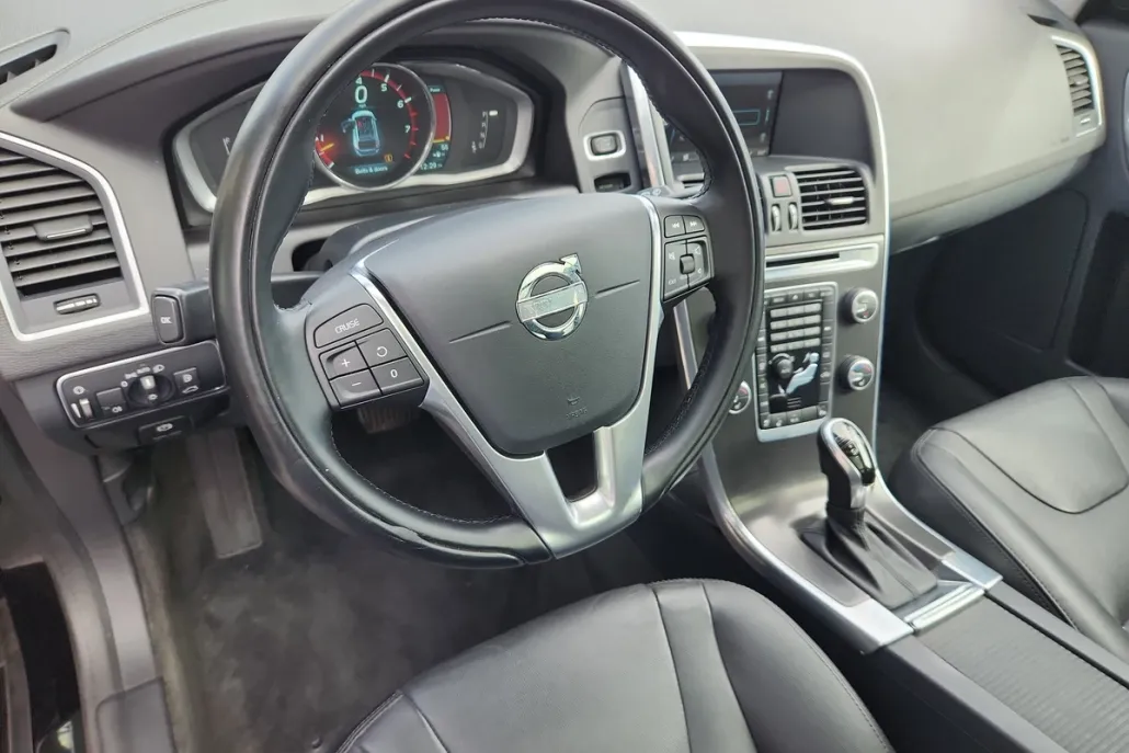 2015 Volvo XC60 3.2 Premier Plus photo 1