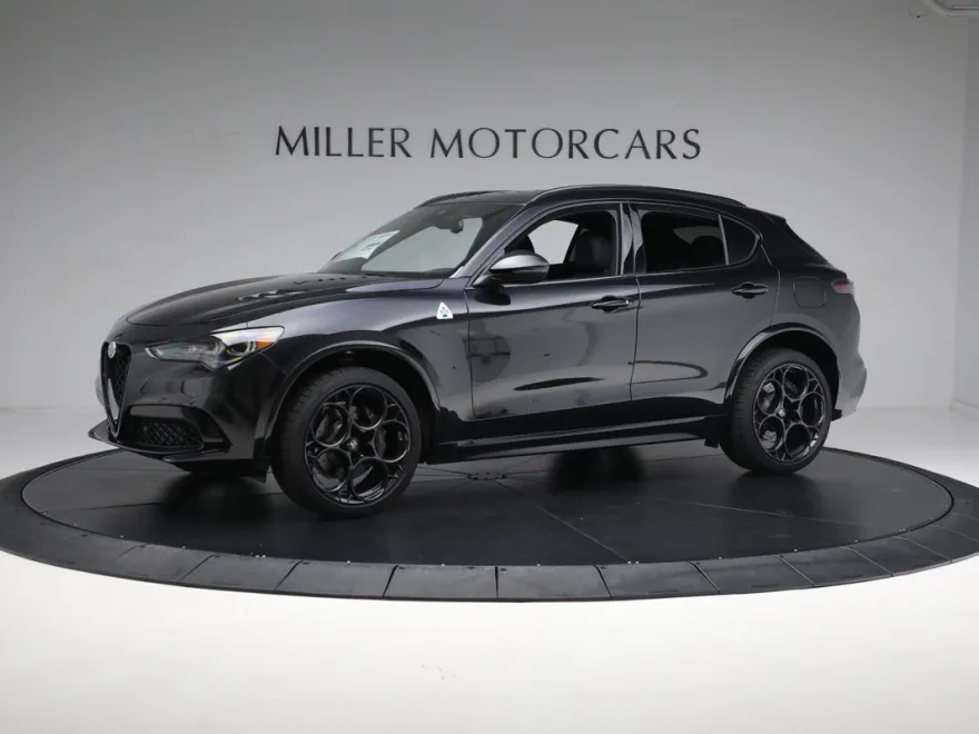 2024 Alfa Romeo Stelvio Quadrifoglio photo 1