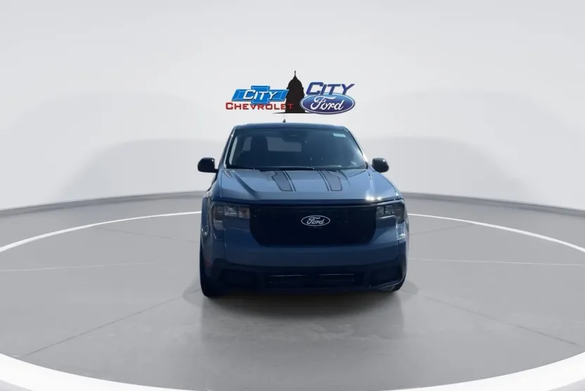 2025 Ford Maverick XLT photo 1