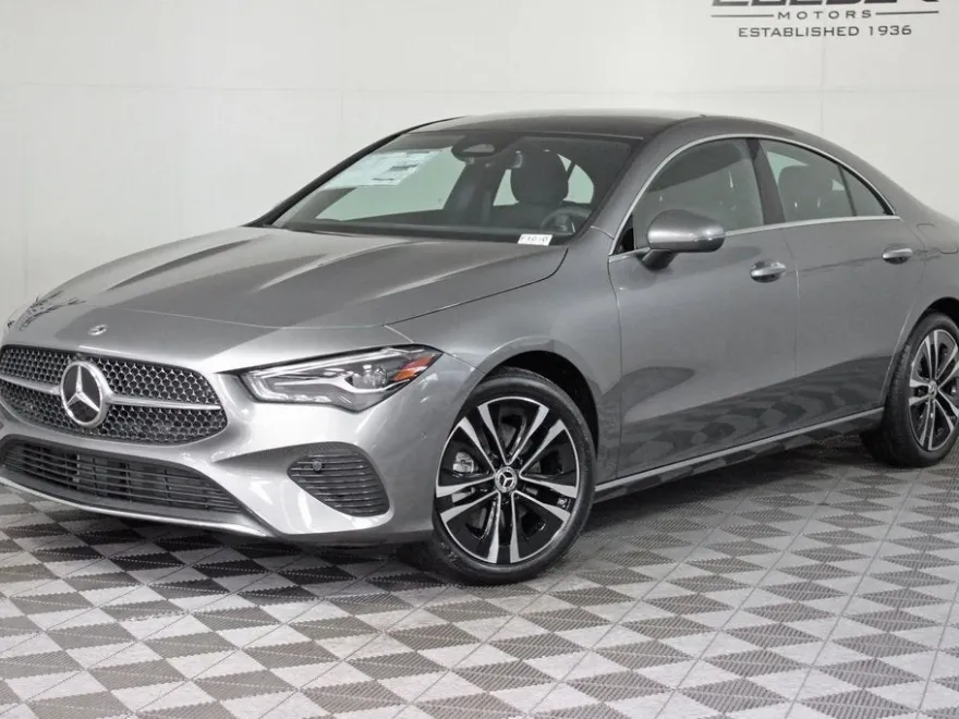 2025 Mercedes Benz CLA 250 4MATIC photo 1