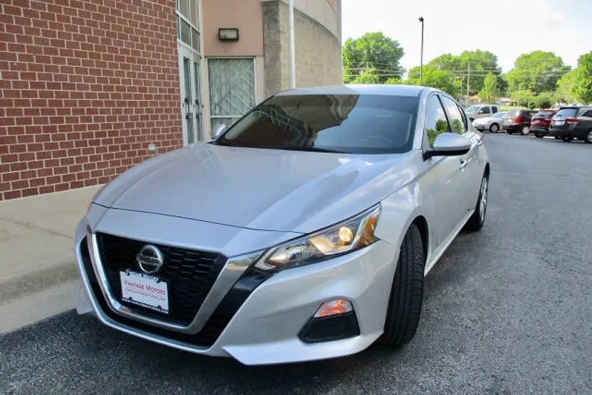 2020 Nissan Altima 2.5 photo 1