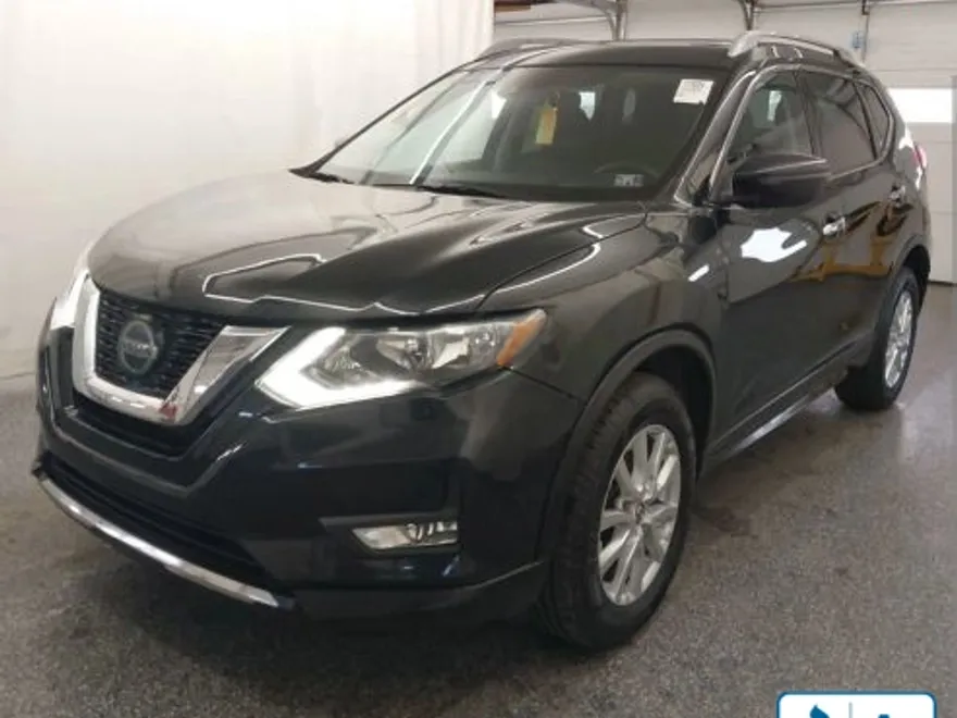 2019 Nissan Rogue SV photo 1