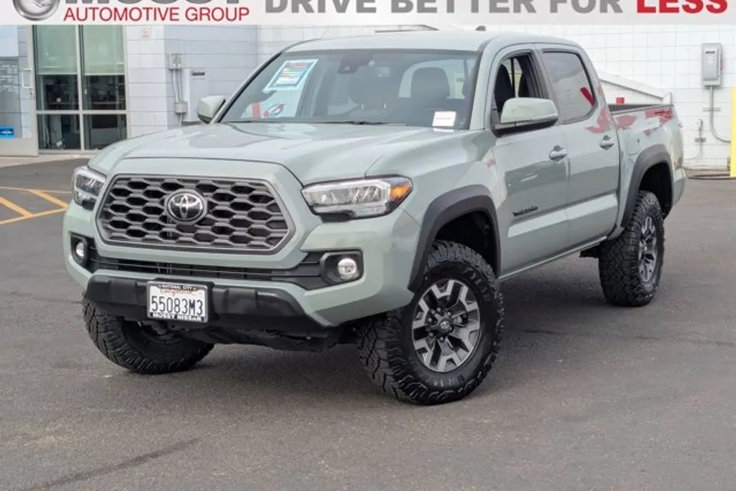 2022 Toyota Tacoma TRD Off-Road photo 1