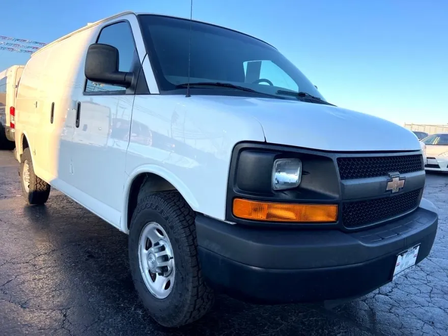2015 Chevrolet Express 2500 Cargo photo 1