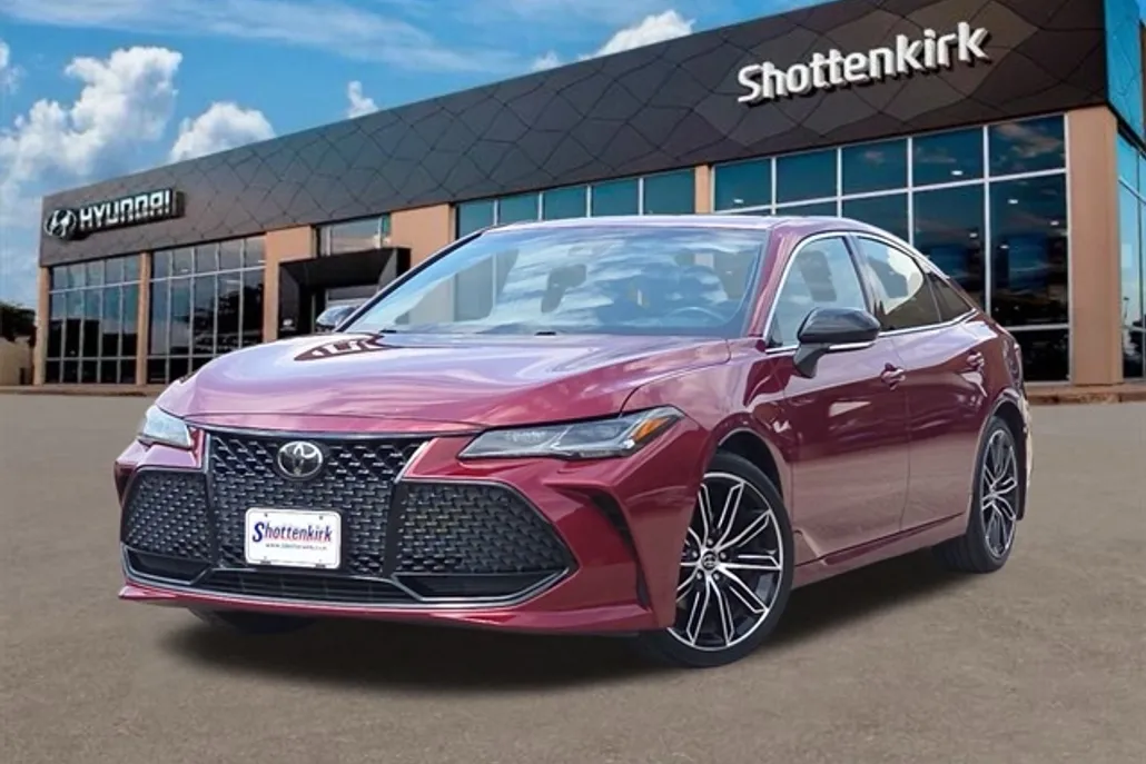 2019 Toyota Avalon Touring photo 1