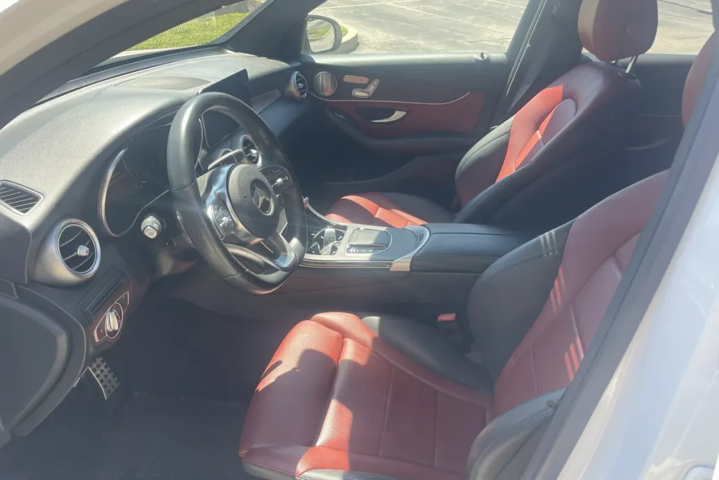 2020 Mercedes Benz GLC 300 photo 1