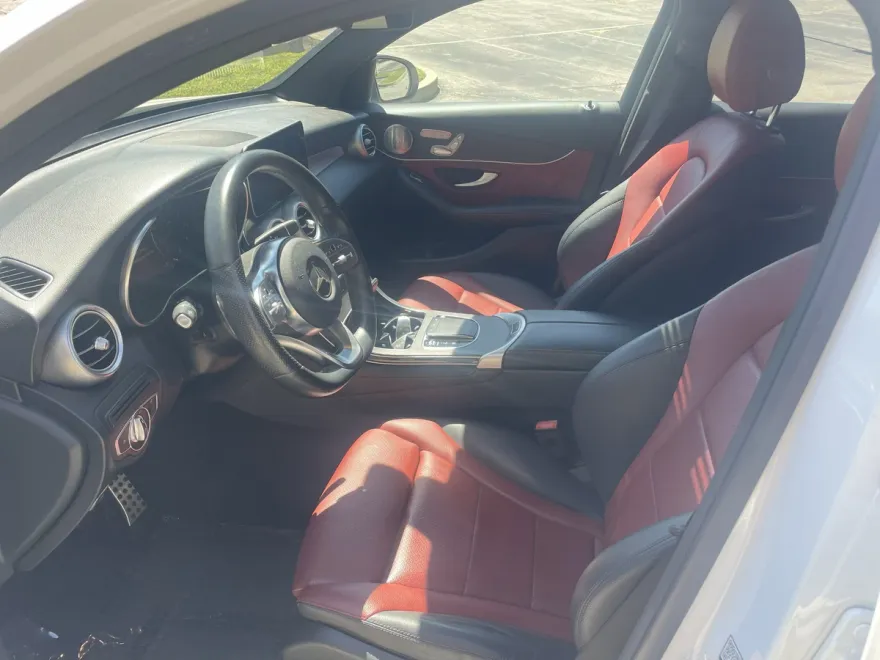 2020 Mercedes Benz GLC 300 photo 1