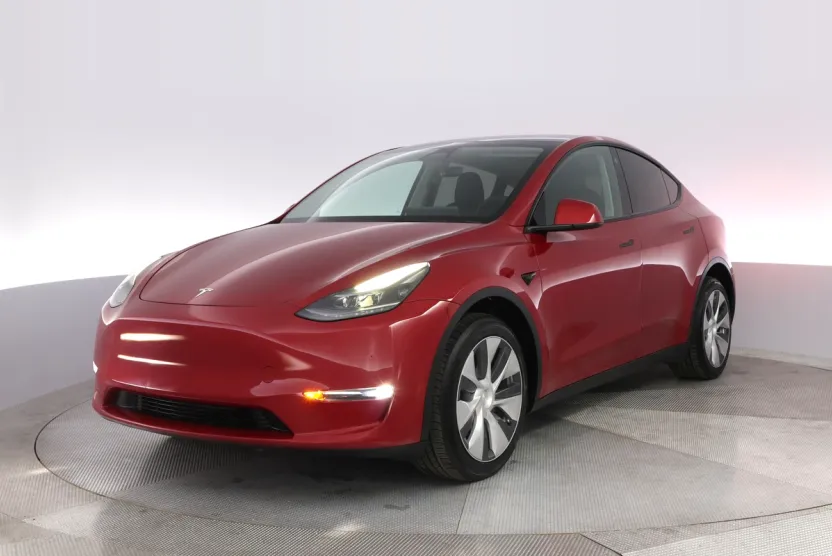 2023 Tesla Model Y Long Range photo 1
