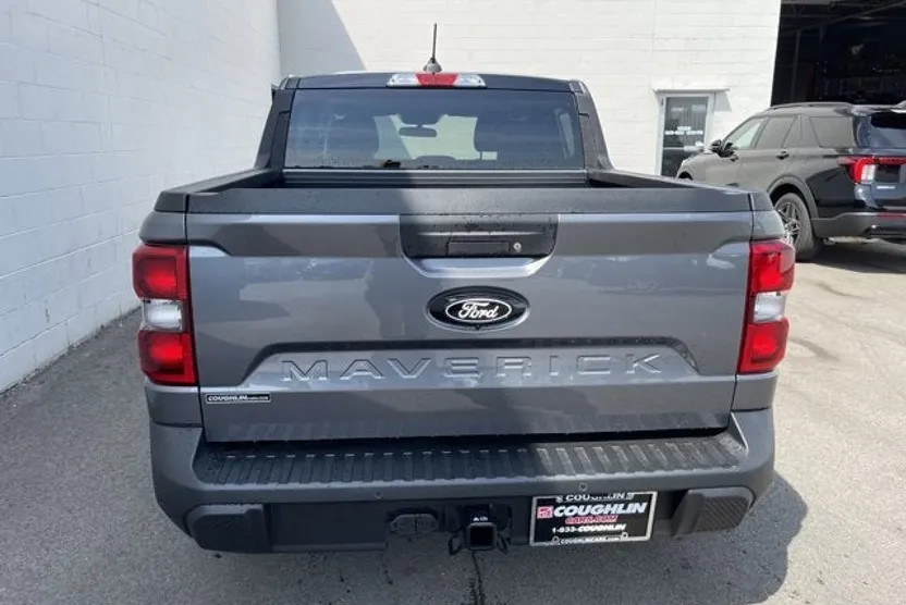2025 Ford Maverick XLT photo 1