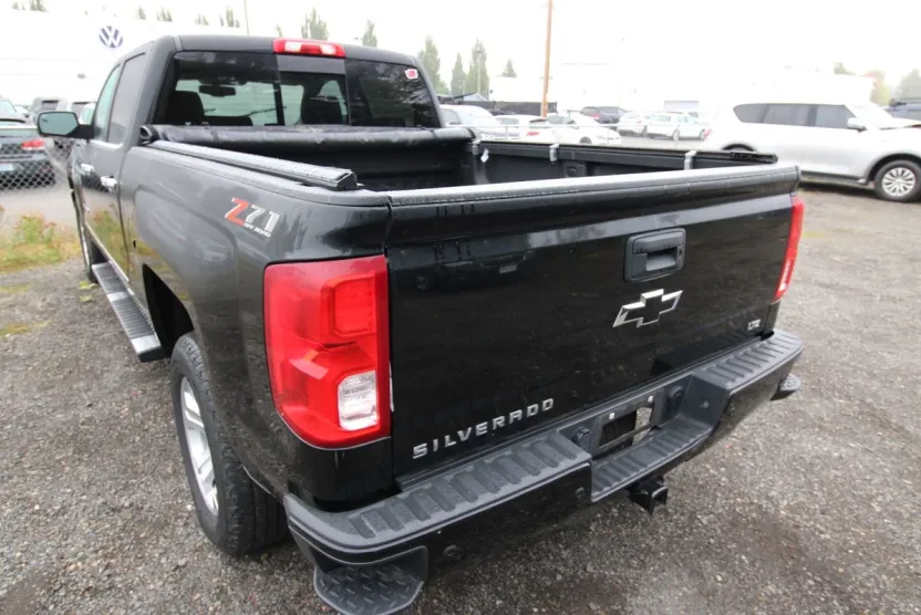 2018 Chevrolet Silverado 1500 LTZ photo 1