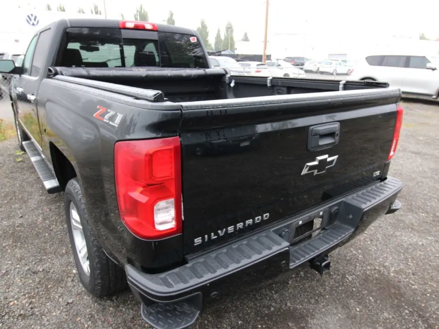 2018 Chevrolet Silverado 1500 LTZ photo 1