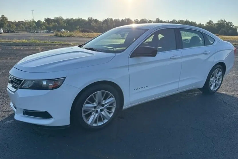 2015 Chevrolet Impala LS photo 1