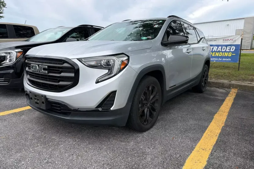 2020 Gmc Terrain SLE photo 1