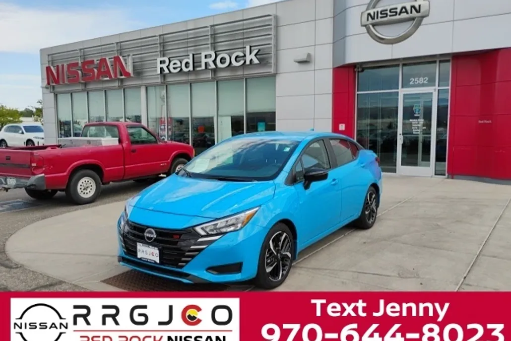 2025 Nissan Versa 1.6 SR photo 1