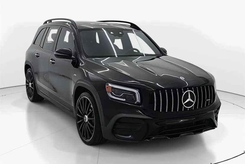 2023 Mercedes Benz GLB 35 AMG 4MATIC photo 1