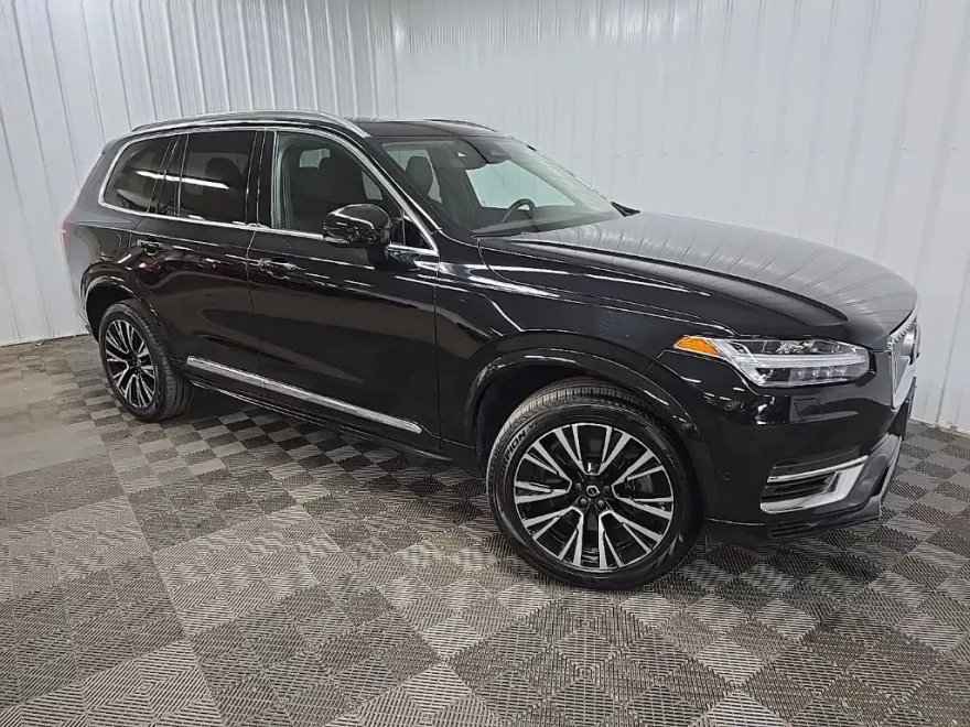 2023 Volvo XC90 Recharge T8 Plus photo 1