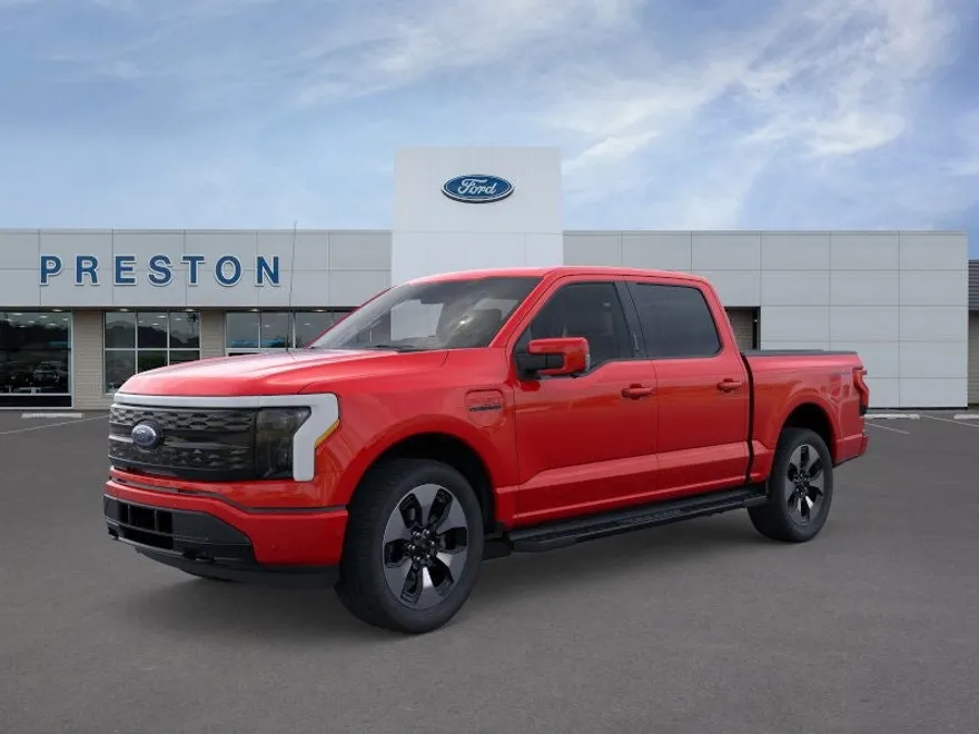 2022 Ford F-150 Lightning Platinum photo 1