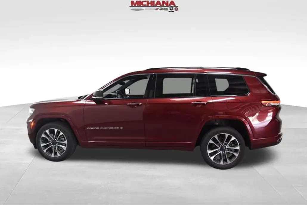 2021 Jeep Grand Cherokee Overland photo 1