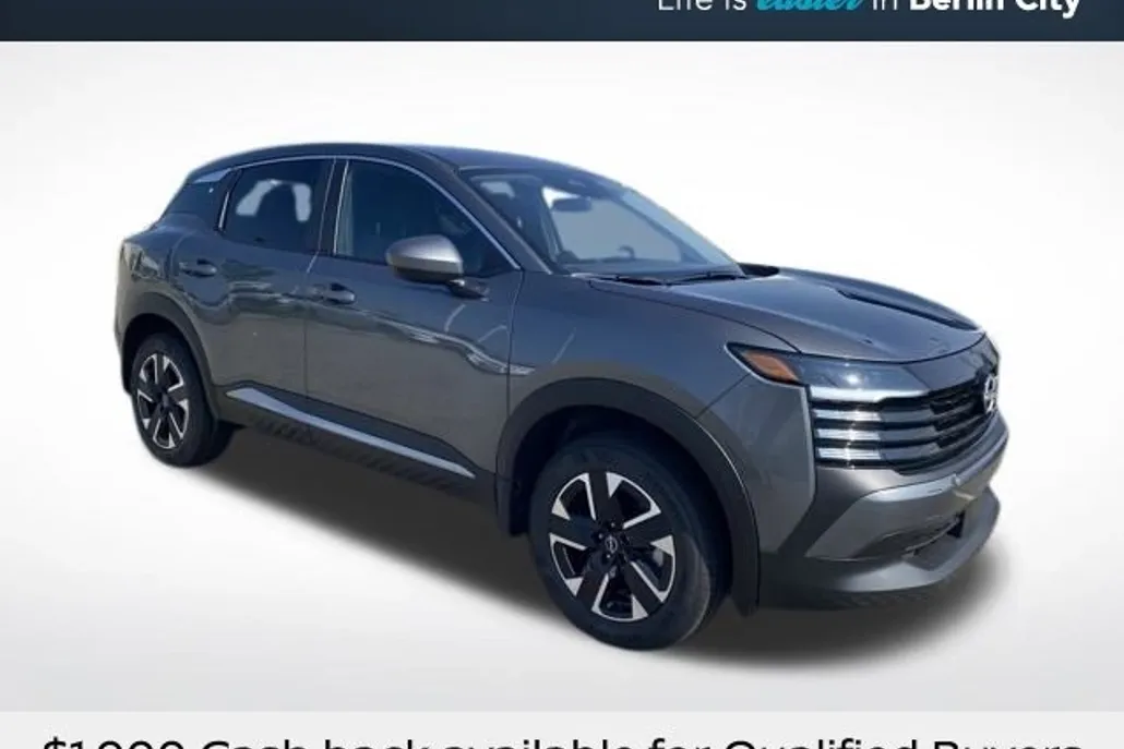 2025 Nissan Kicks SV photo 1