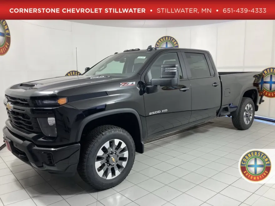 2025 Chevrolet Silverado 2500HD Custom photo 1