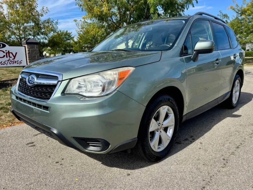 2014 Subaru Forester 2.5i Premium photo 1